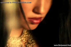 Asian brunette dances seductively nude in indian night