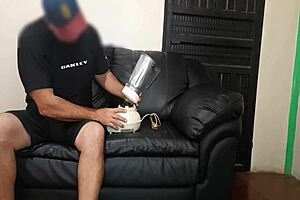 i suck the tech's dick cuz i cant pay him and fuck him good