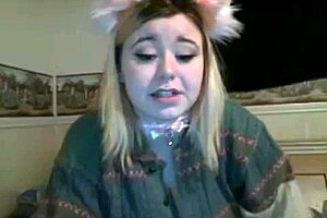 Chubby babe teases with dildo play on cam.