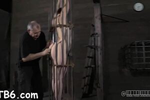 i'm tied up slave gettin blowjob on my naughty pussy