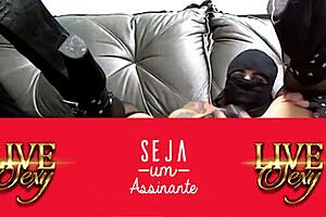 Watch Débora Fantine in a Sexy Webcam Show