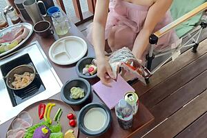 Warm Up in Winter While Eating Delicious Food Together