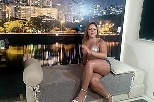 ta l� fam�lia completinha no red a maravilhosa rebecca santos em mais uma das entrepadas do tigr�o