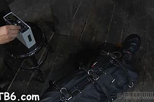 Sloppy Blowjob On Wet Pussy!