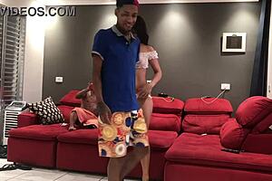 Meu Amigo Gravando Eu Comendo A Gostosa Da Novinha Completo No Red