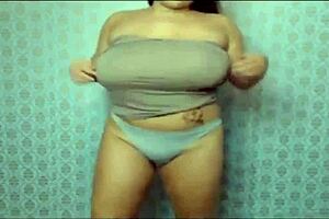 Hot Bbw Shares Emotional Webcam Voyeur Moments With Young Couple