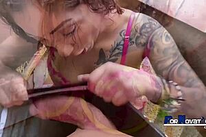 Watch Lina Jones ride Victor Bloom in the rain?