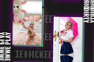 Sweet hottie babes wants it deep in their juicy pussies 😍🍑