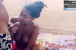 Ebony brunette leo ogro shows big pussy in reality porn 😍