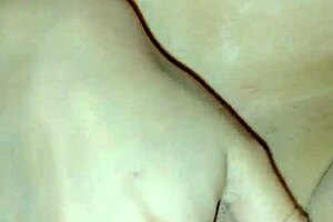 Hot latina amateur masturbates her horny pussy in homemade porn!