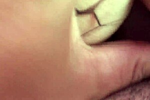 Encuentro A Mi Hermanastra Haciendo Deberes Y Le Ense�o Un Juego