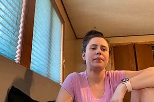 Story time of fucking girlfriend with cigarette and 3some