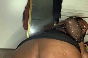 HARLEYHARPER PLAYS WITH BUTTPLUG IN HER ASS!