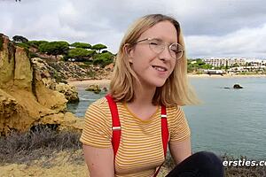 i'm so turned on by amelia in glasses getting off with dildo