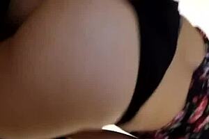 i'm a big booty bitch shaking my ass like crazy