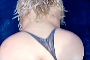 Girl meets thug for street fuck