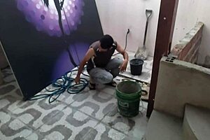 A Vivi Patroa Gives Her Ass To The Bricklayer