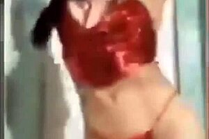 my cousin twerking in red thread live attack