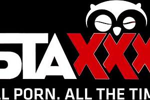 A pretty brunette MILF enjoys a sideways fuck by the pool.