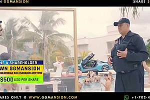 Look at those beautiful brunette asses!