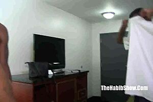 Laylared in ghetto gangbang threesome with bbc stretching her