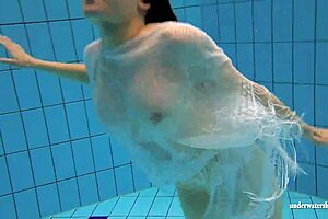 kristy hot babe with big boobs in pool underwater 😍