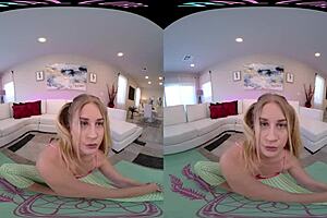Blonde Masturbates With Toys In VR!