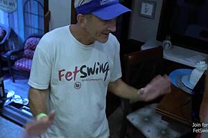 Wow, check out Chris with the biggest balls at the love shack! 😍