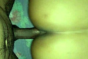 Sexy Lesbian Sluts Play In Bathroom Together