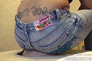 Hey cutie, wanna sit on my face in this dorm room?