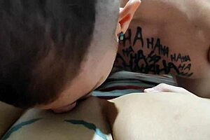 chupei a russah até ela explodir com squirt na minha boca