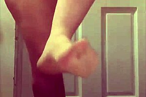 Teasing you with my curvy body and hot piss in pantyhose