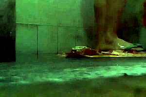 Indian aunty taking bath full nude.