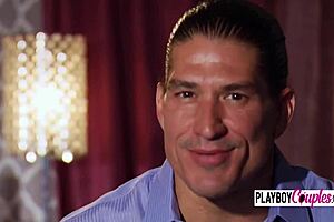 Husband devours wife's wet pussy before swinging at red room party