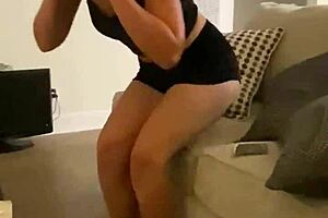 my big booty white whore has a fat pussy 😍