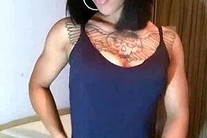 Provoking my followers and fans with sexy vibes 😘