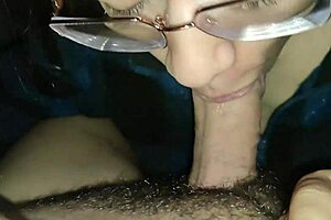 She sucked a big dick in the middle of the night during a massage