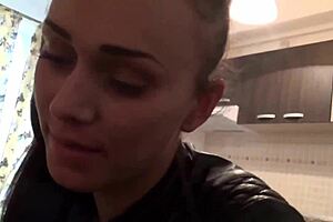 AMAZING AMATEUR POV BLOWJOB LEADING TO CUMSHOT!