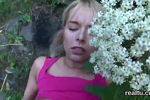 Wow, this Czech teen got seduced at the mall and drilled POV! 😍