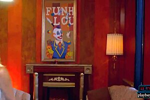 Blonde Femdom Fetish Comedy Show With Improvising Emotions