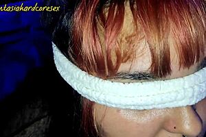 mi mejor amiga se venda los ojos para juego de sabores con deepthroat y cumshot