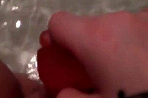 Bbw Amateur Dildo Fucking In Bathtub!