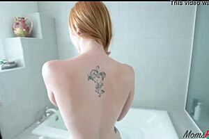 Stepmom Recognizes And Rewards With Intense Face Fucking