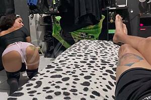 minha empregada safadinha quer putaria no serviço?