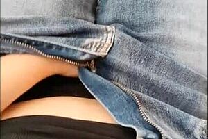 thin legs in jeans are so sexy!