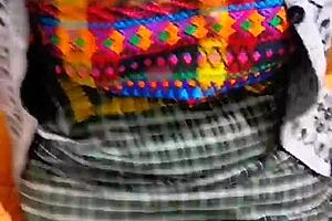 Mi tia de guatemala me descubre espiando y terminamos chimando despacio al final!