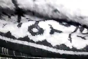 Mi tia de guatemala me descubre espiando y terminamos chimando despacio al final!