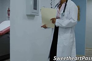 Dyke doctor licks teenie's pussy unexpectedly