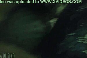 मी कोमाड्रे टंगा लिंगरी में स्क्वर्ट करती है