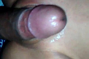 Teen couple enjoys intense sex with cumshot in pussy